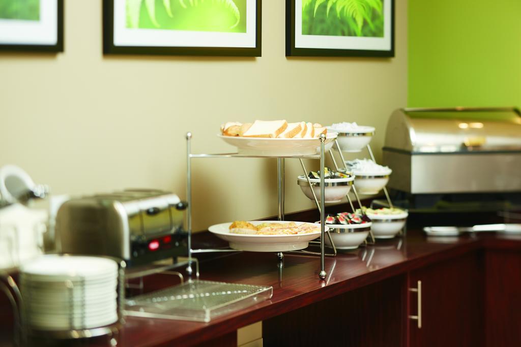 Sleep Inn Regina East Emerald Park Extérieur photo