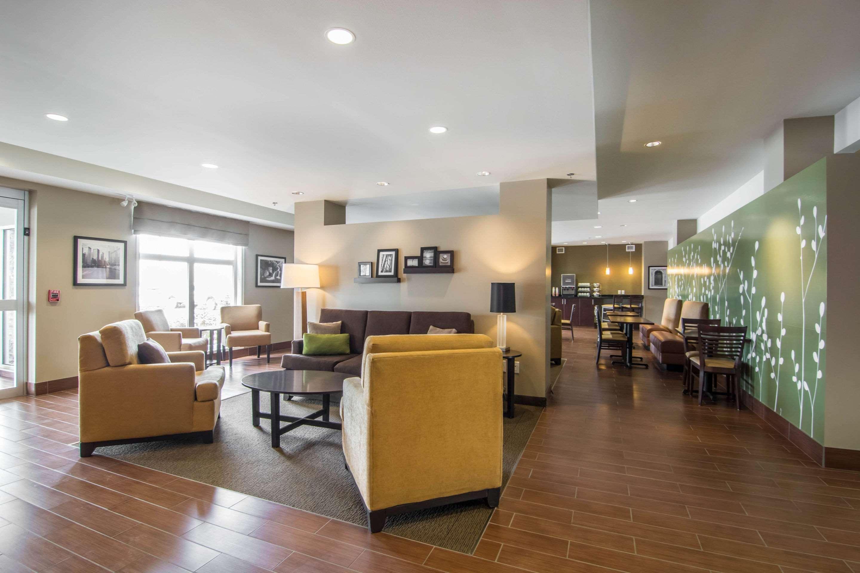 Sleep Inn Regina East Emerald Park Extérieur photo