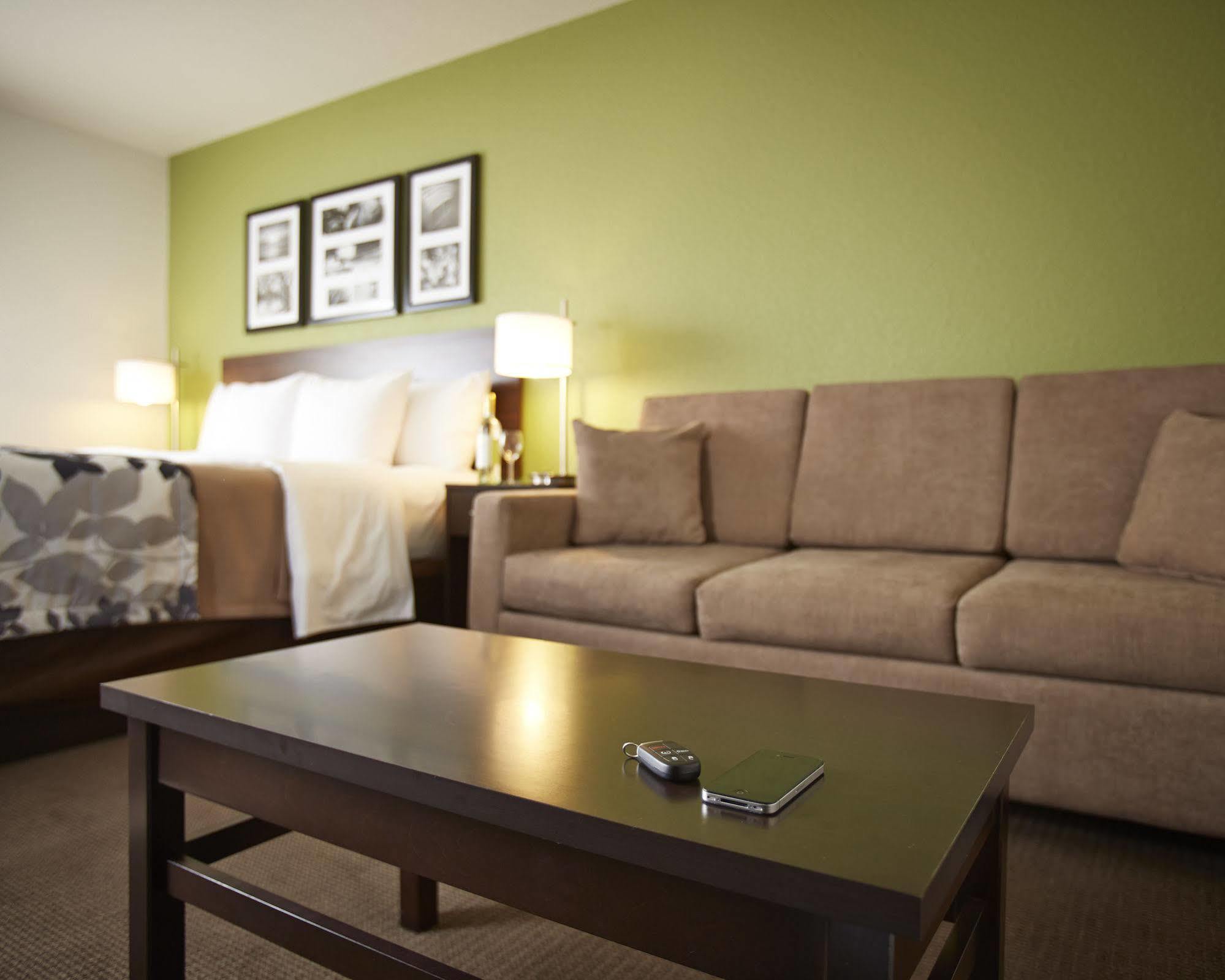 Sleep Inn Regina East Emerald Park Extérieur photo