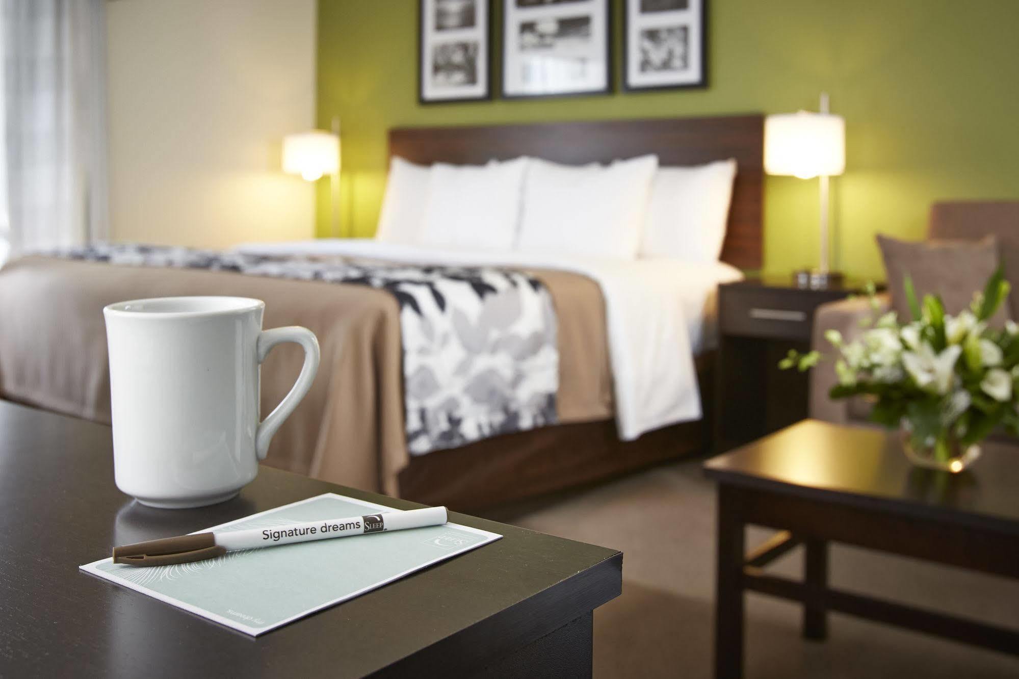 Sleep Inn Regina East Emerald Park Extérieur photo